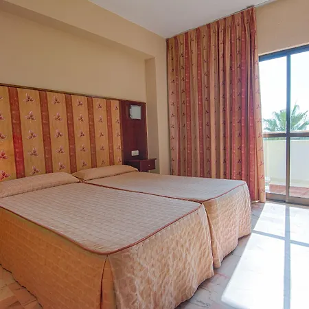Royal Costa Hotel 3*