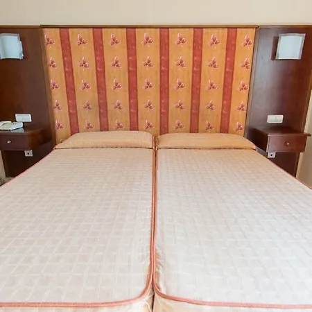 Royal Costa Hotel 3*