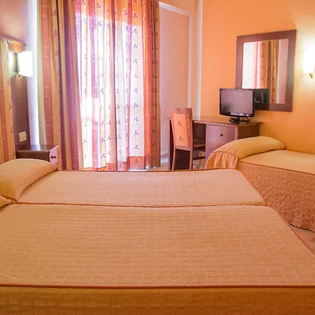 Royal Costa Hotel 3*